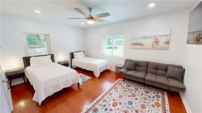 Building Photo - 2610 Walton Ave