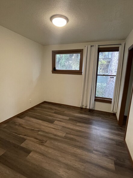 Building Photo - 728 E Ermina Ave