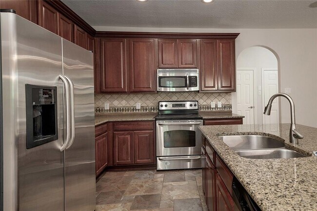 Building Photo - 137 E Montfair Blvd