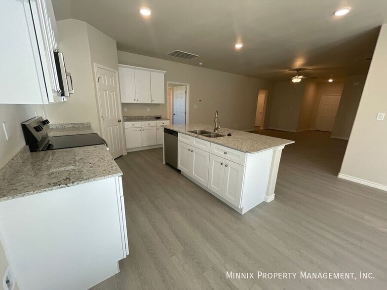 Building Photo - 1345 Bajada St