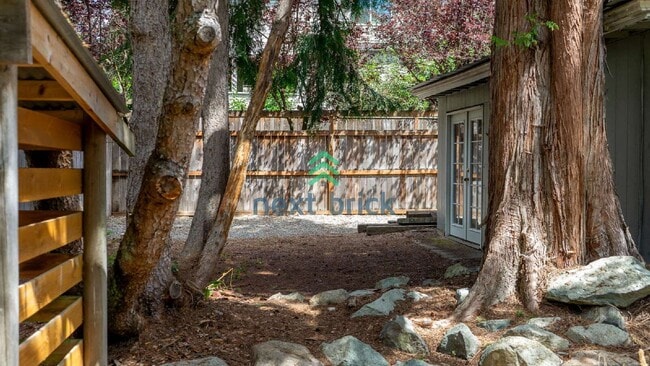 Building Photo - 3 Bed 2 Bath Single-family Home Available for Rent!