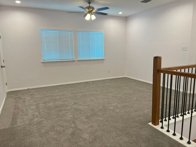 Building Photo - 141 Wright Cove