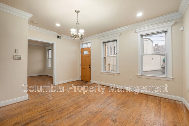 Building Photo - 1809 Kendall St NE