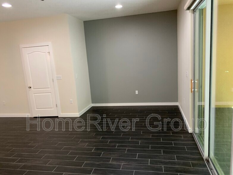 Building Photo - 8333 Pine River Rd