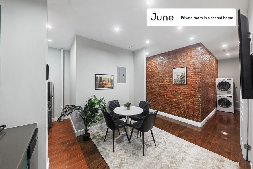 Building Photo - Room in Shared 4 bed/1.5 bath home in Hamilton Heights