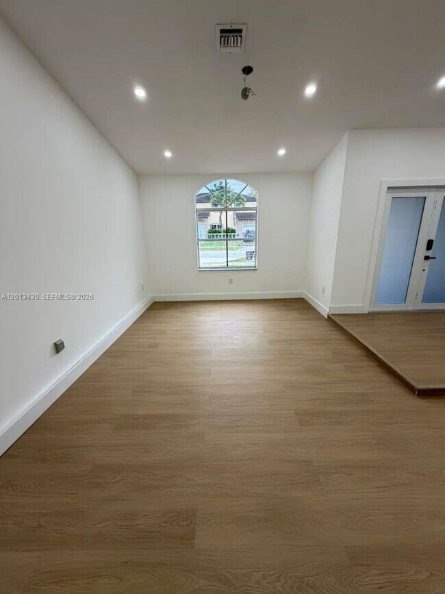 Building Photo - 18121 SW 152nd Ct