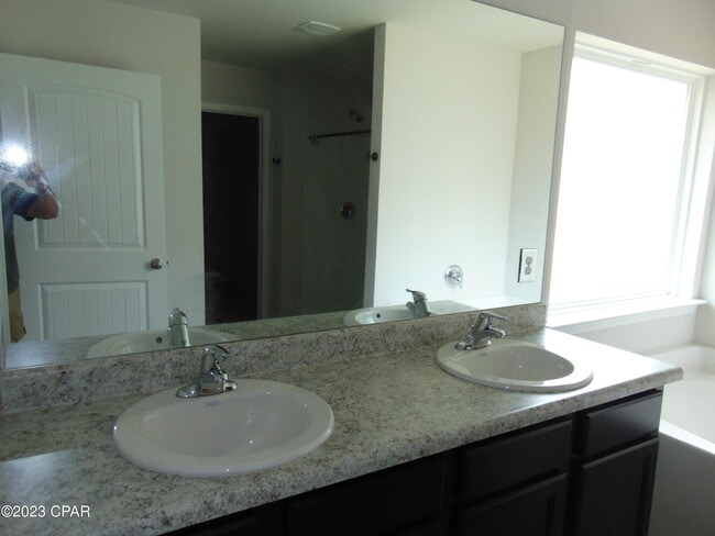 Building Photo - 105 Osprey Lake Rd