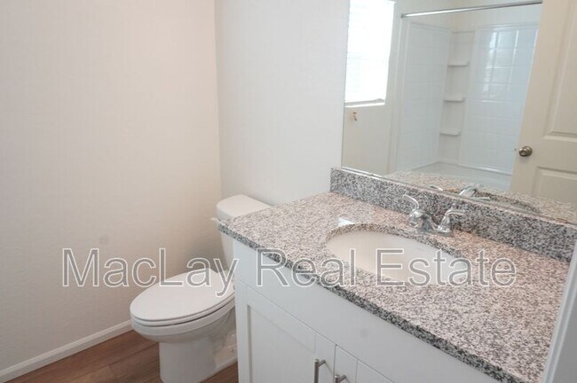 Building Photo - 1225 N 13th St