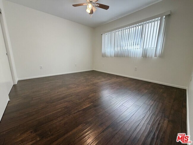 Building Photo - 11727 Mayfield Ave