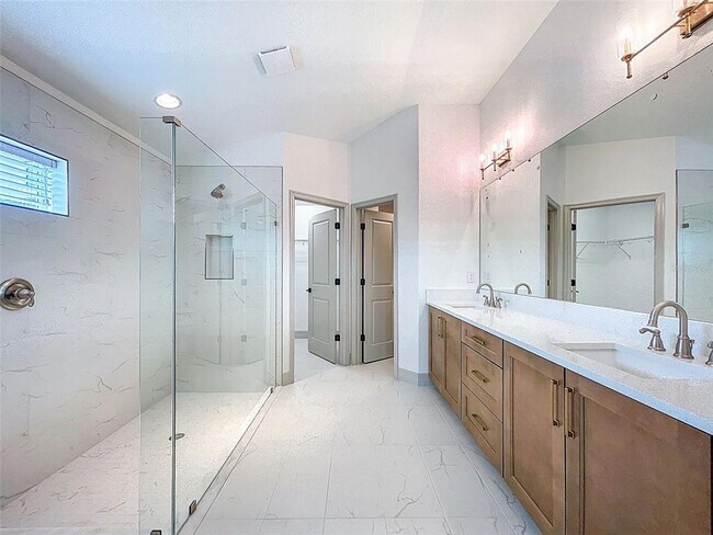 Building Photo - 4811 Cypress Clb Pl