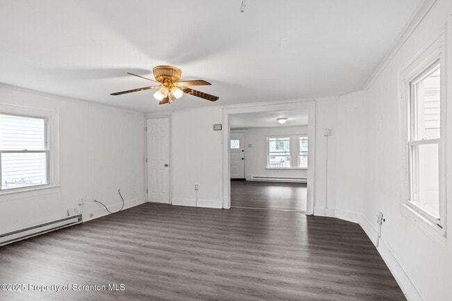 Building Photo - 121 Throop St