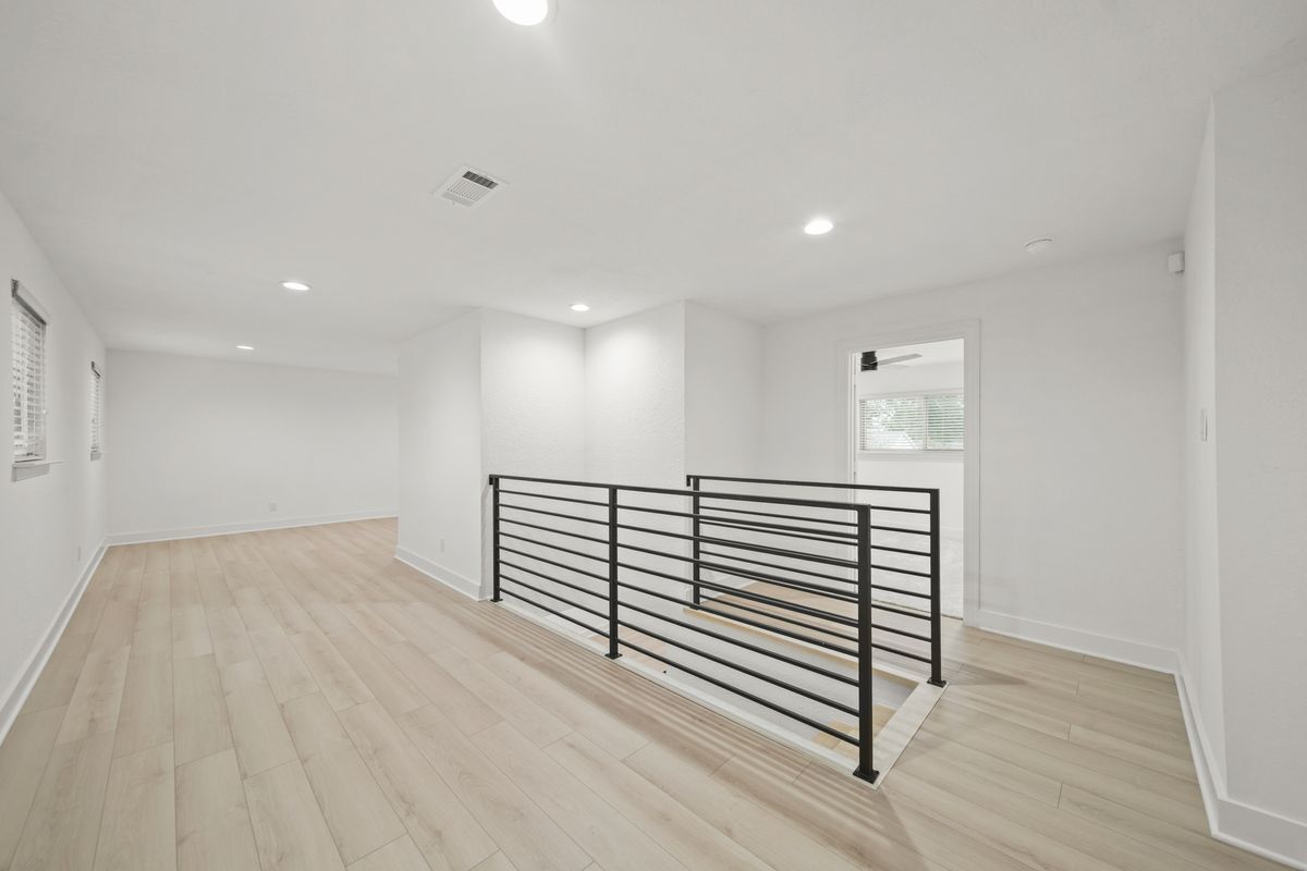 Building Photo - 6010 Rutherglenn Dr