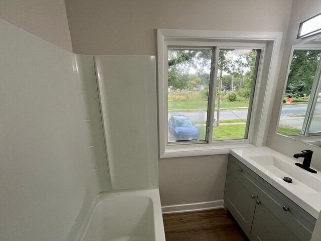 Building Photo - Move-In Ready Home with Stylish Upgrades i...