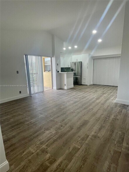 Building Photo - 7610 Westwood Dr