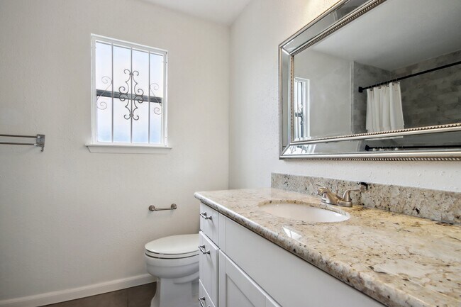 Building Photo - 13411 Creek Springs Dr