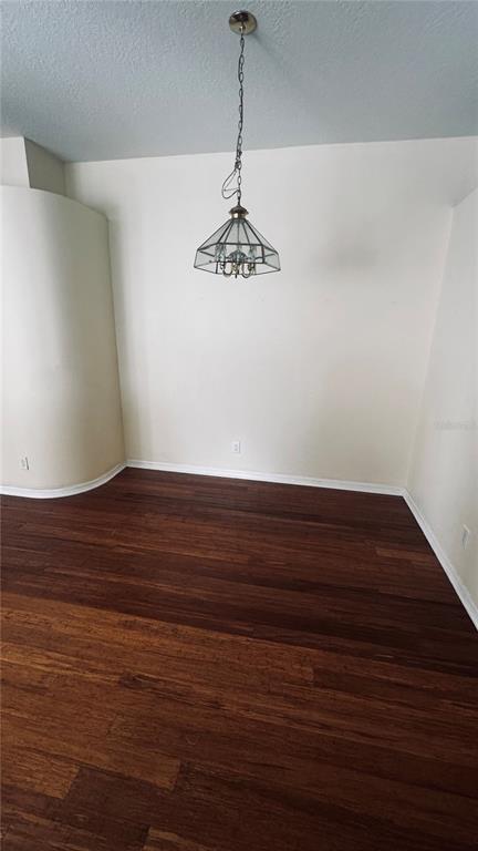 Building Photo - 9822 White Barn Way