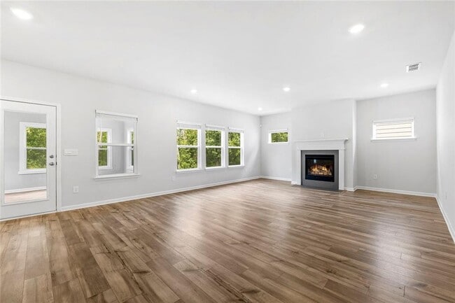 Building Photo - 5021 Silver Canoe Wy