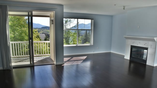 Building Photo - Issaquah Daybreak - 1 bedroom