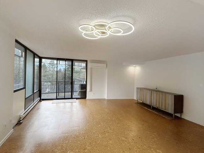 Building Photo - Capitol Lake Towers Condo (#201) w/ Move-I...