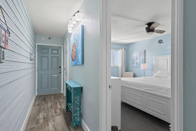 Building Photo - 8743 Thomas Dr