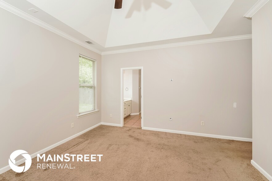 Building Photo - 1184 Washington Dr