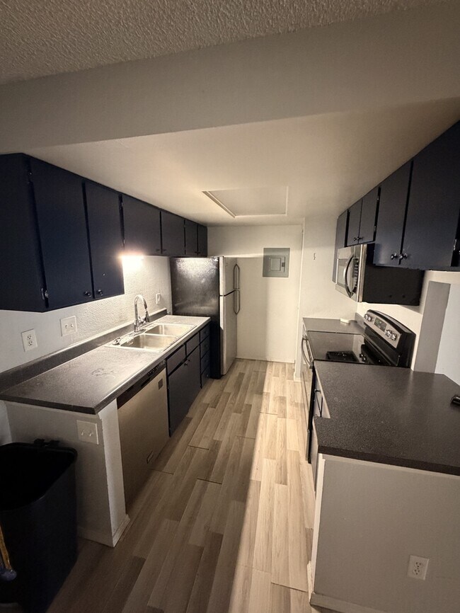 Building Photo - 14424 E Colorado Dr