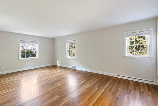 Building Photo - 216 Claybrook Rd