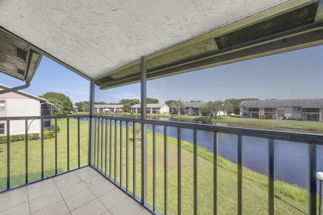 Building Photo - 3171 SE Aster Ln