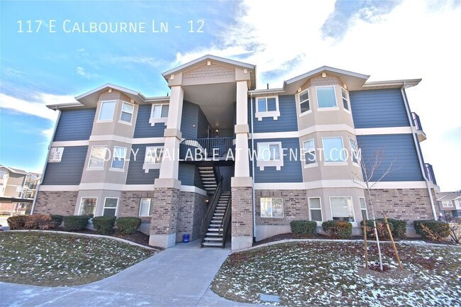 Primary Photo - Stunning 3 Bed Sandy Condo! No Deposit Opt...