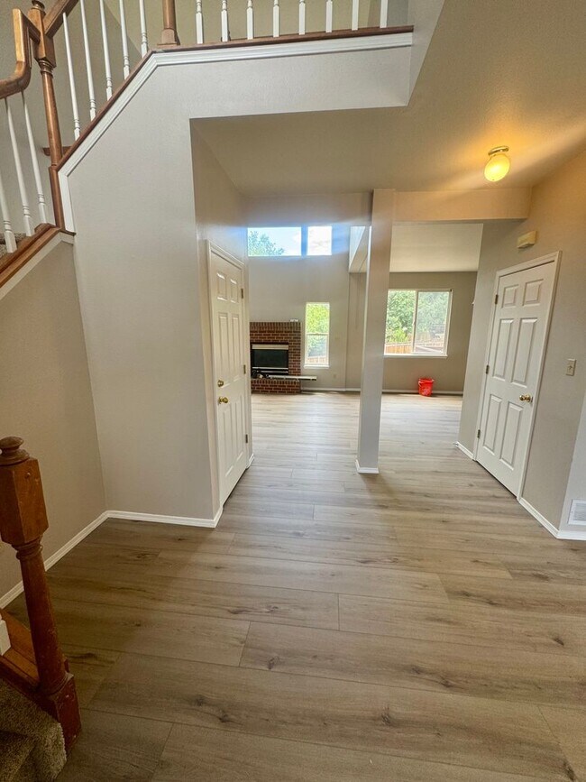 Building Photo - Updated Home in Peregrine