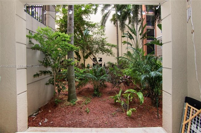 Building Photo - 17150 N Bay Rd