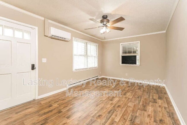 Building Photo - 717 Milling Rd