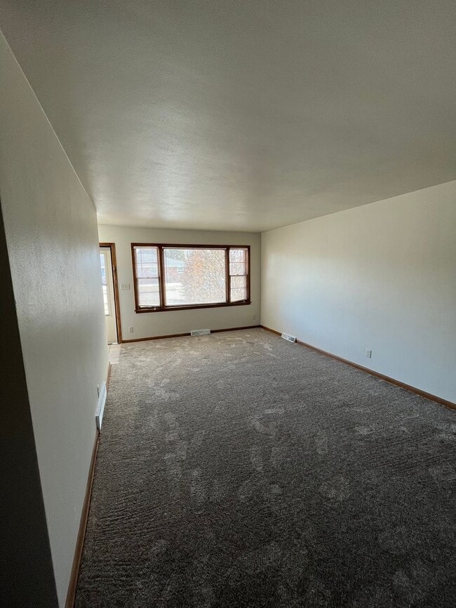 Building Photo - Holmes 2511-2513