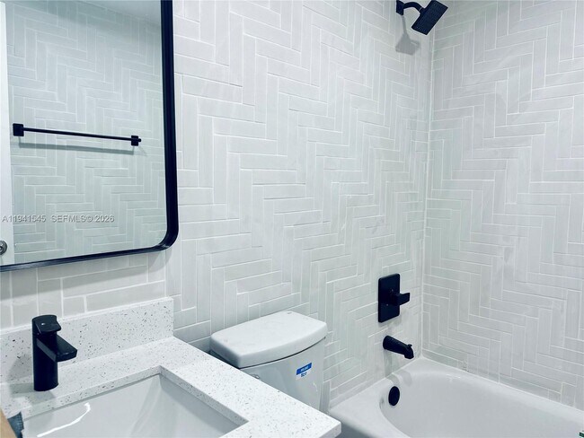 Building Photo - 1545 NW 8th Ave