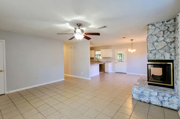 Building Photo - 1223 Redwood Ln