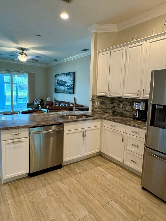 Building Photo - 3/2/2 with huge screened in Patio in The Pines/Jensen Beach