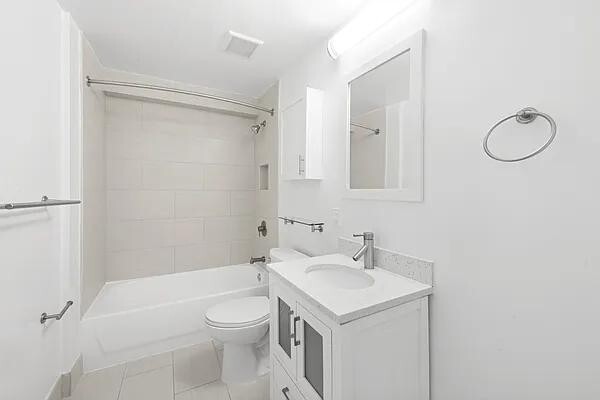 Building Photo - 333 E 91st St