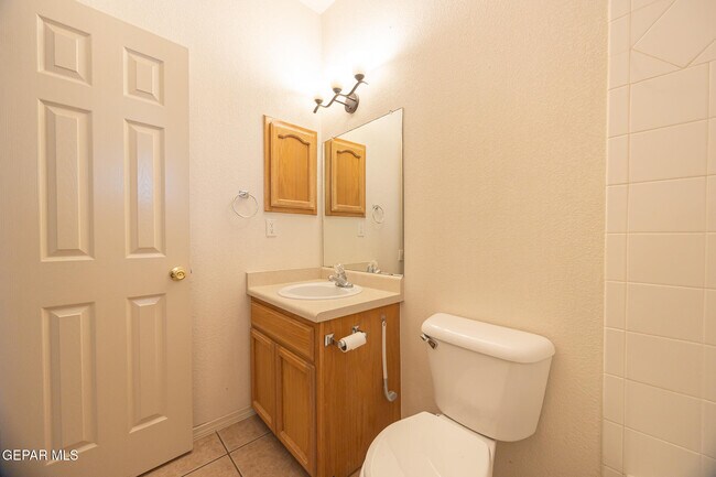 Building Photo - 749 Linda Johnson Ave