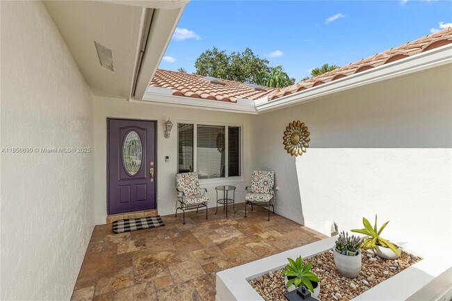 Building Photo - 15800 Surrey Cir