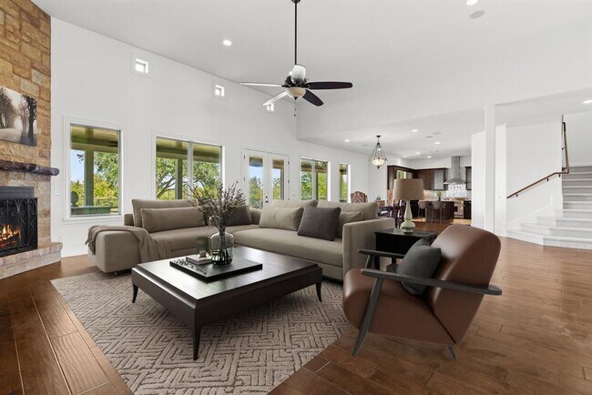 Building Photo - 1124 County Rd 301