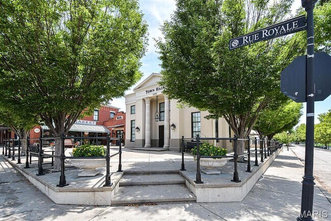 Building Photo - 3170 Canal St