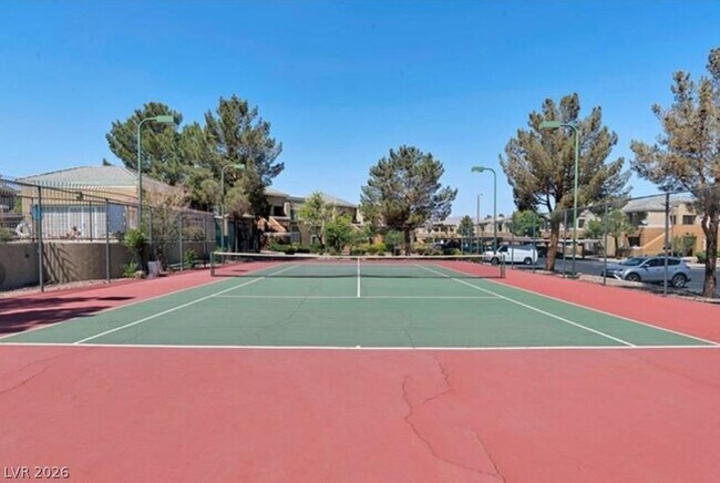 Building Photo - 8070 W Russell Rd