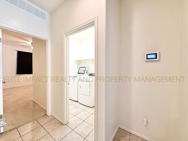 Building Photo - 7161 S Paseo Monte Verde