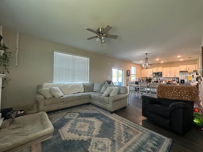 Building Photo - 307 Crayfish Ct