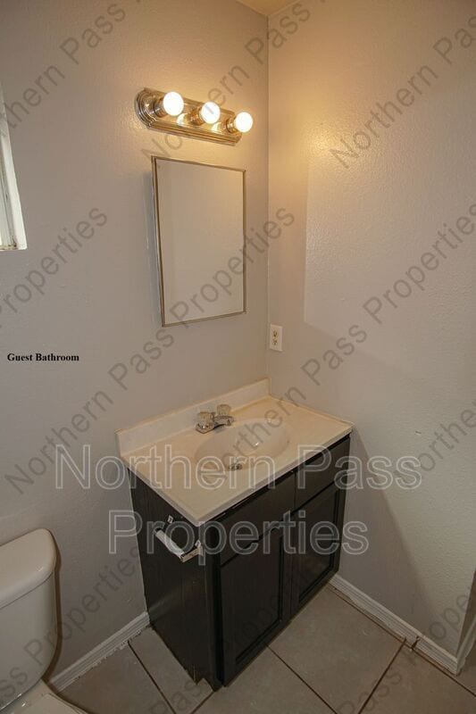 Building Photo - 11027 Sunshine Ct