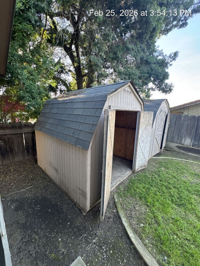 Building Photo - South West Visalia Coming Soon!