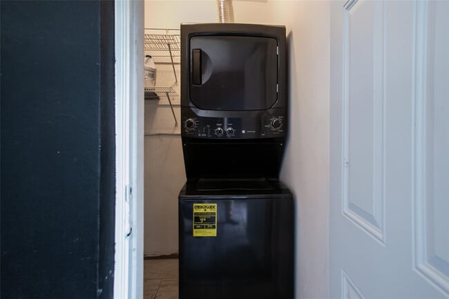 Building Photo - 1734 NE 20th Ave