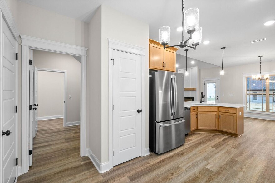 Building Photo - 218 Harvest Moon Dr
