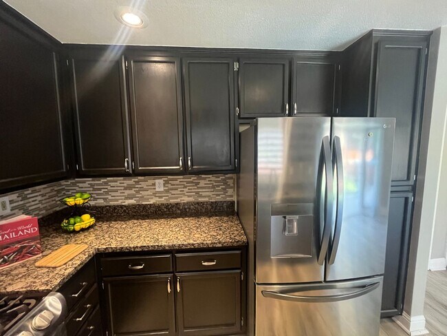 Building Photo - Nice 3 bedroom family home for rent in great Rocklin location