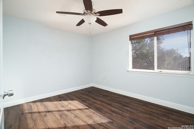 Building Photo - 1354 Crown Brook